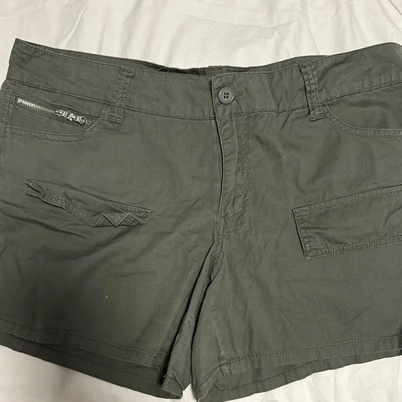 Dollhouse shorts junior size 15 - Picture 1 of 3